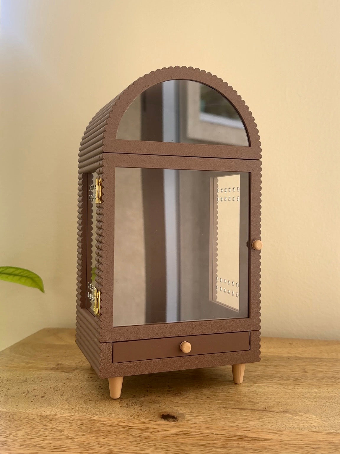 The Classic Arched Enclosure - 5
