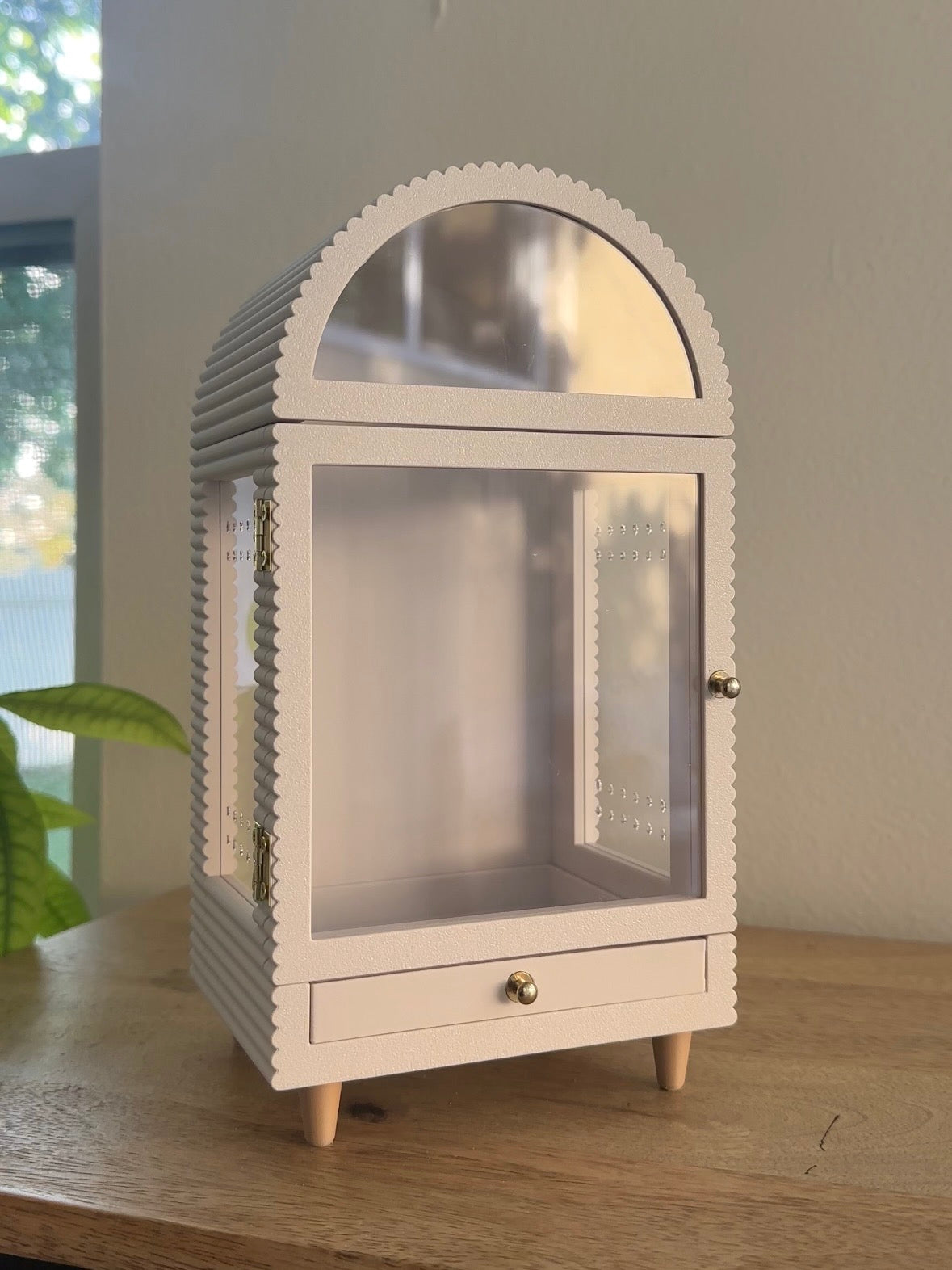 The Classic Arched Enclosure - 5