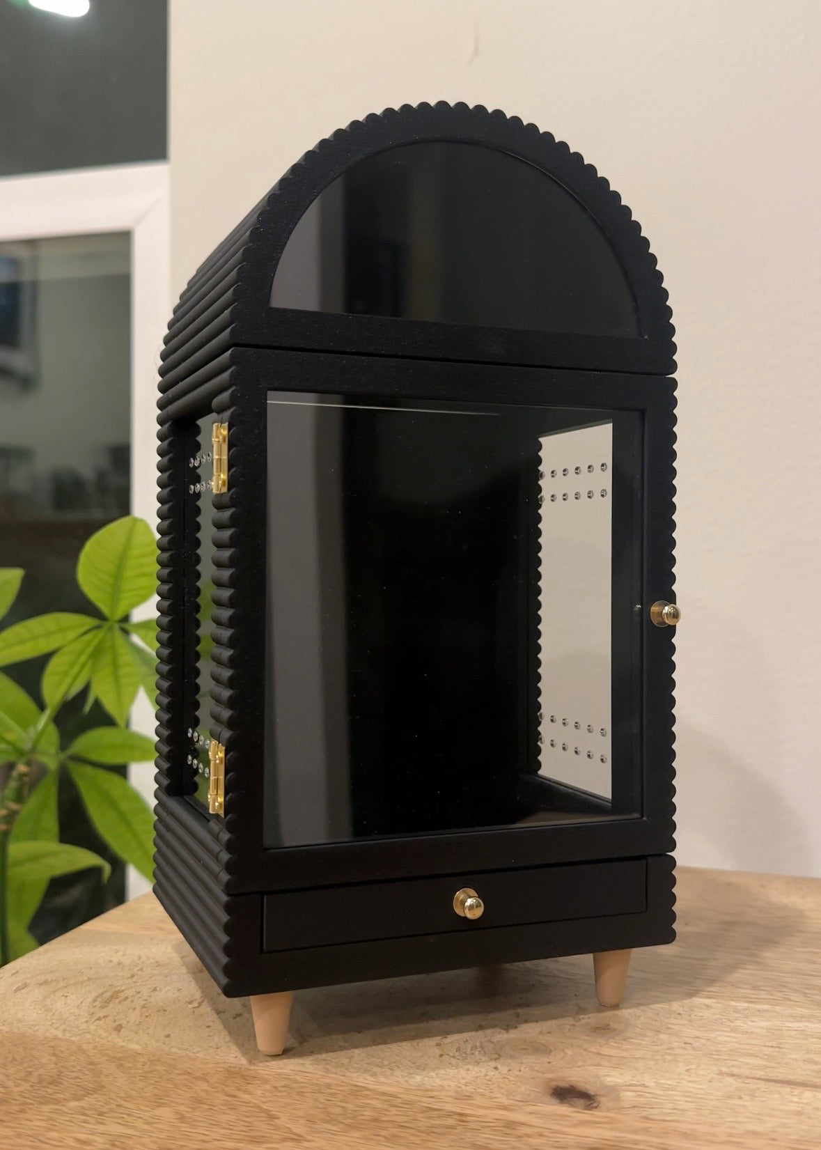 The Classic Arched Enclosure - 5