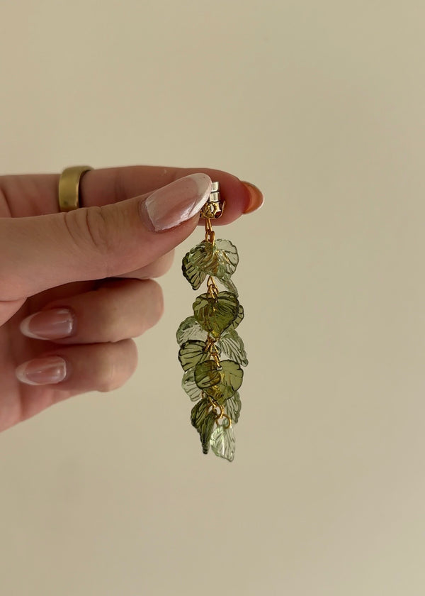 Magnetic Hanging Vine Decoration