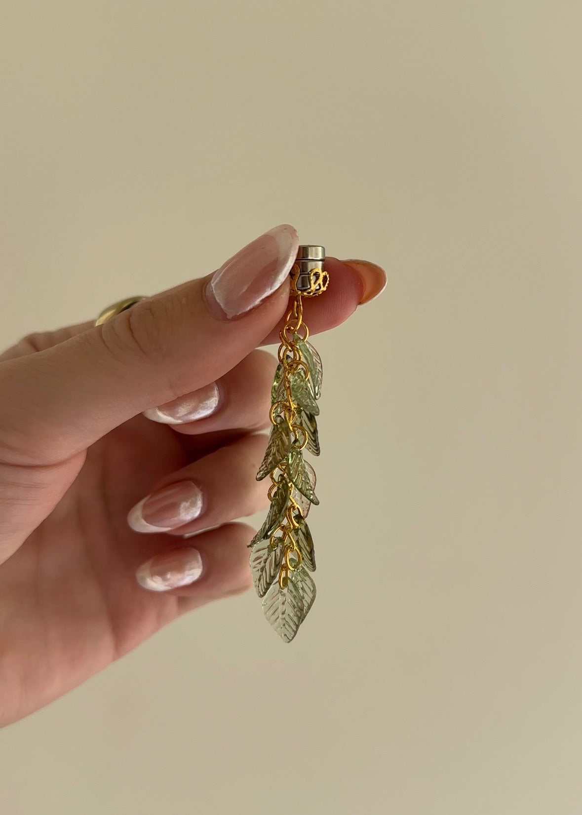Magnetic Hanging Vine Decoration