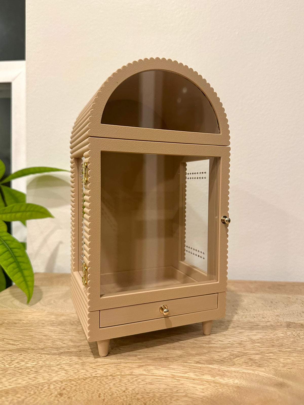 The Classic Arched Enclosure - 5